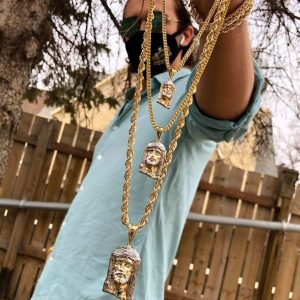 Two-Tone Jesus Medium - Pendant - Image 4