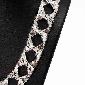 Diamond Cut with Multi Cut Detail 21.5mm - Silver Chain - Image 3