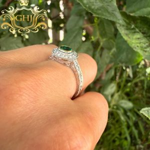 Antique Pattern Emerald and Diamond 0.38ct #13 - Diamond Ring - Image 3
