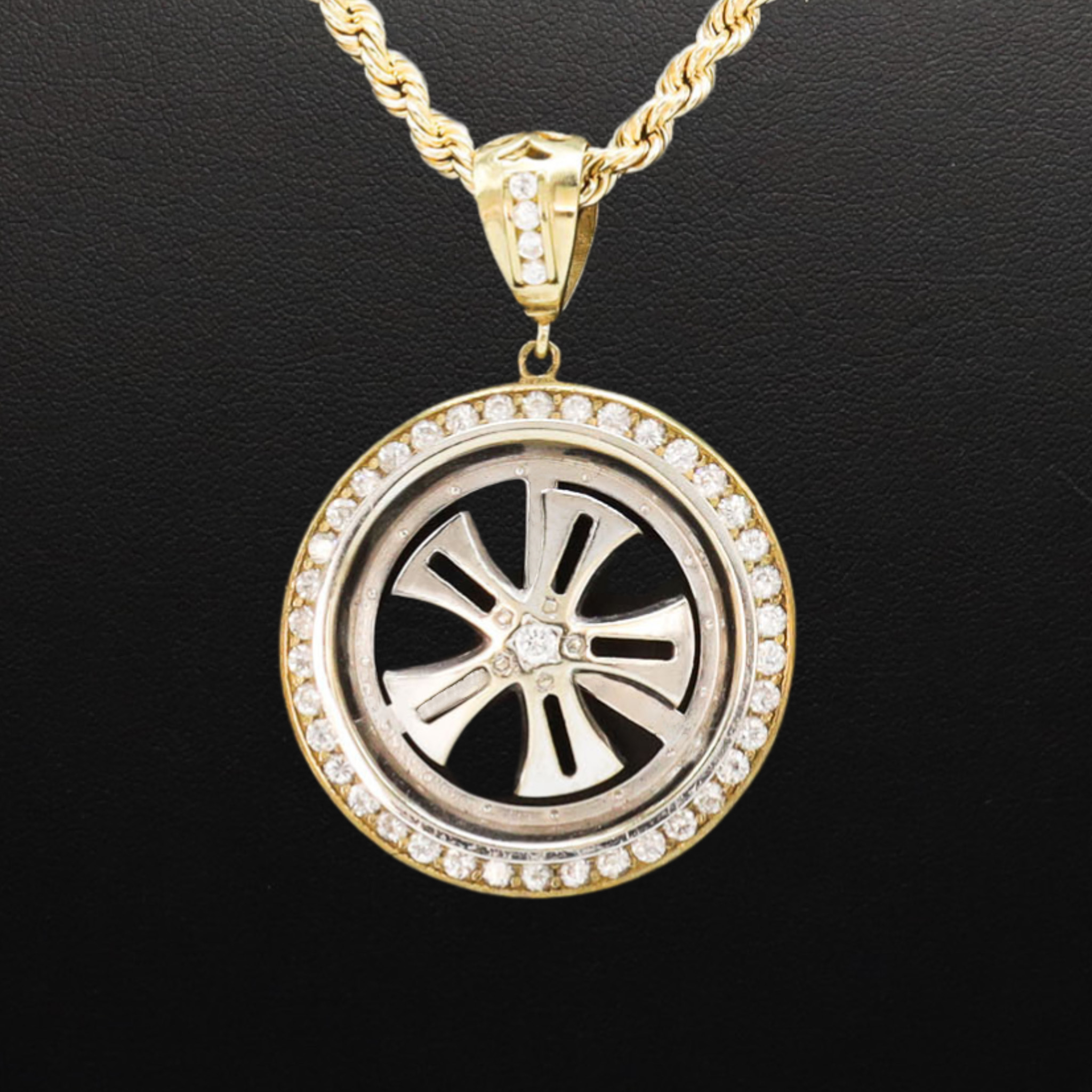 Spinner 10k - Pendant - Golden Hand Jewellery