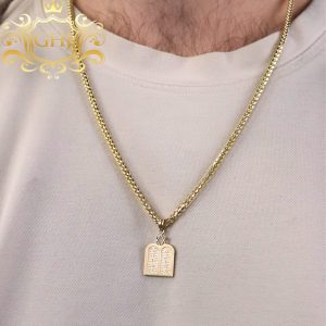 Torah 10k - Pendant - Image 3