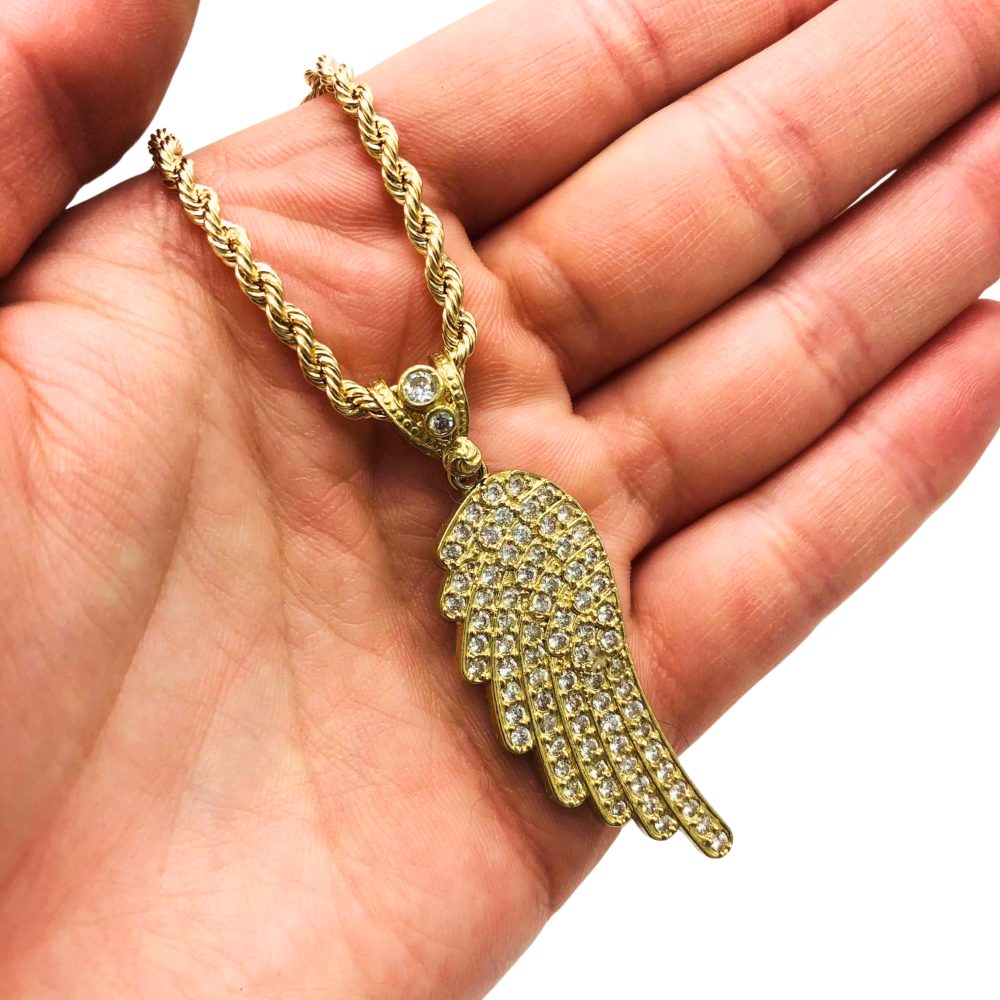 Gold chain with lion pendant deals