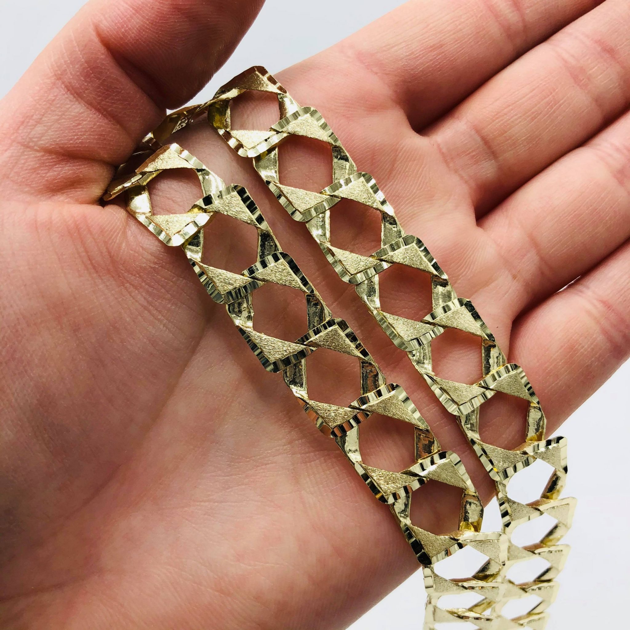 Classic Square Diamond Cut 12.25mm 30" Chain Golden Hand Jewellery