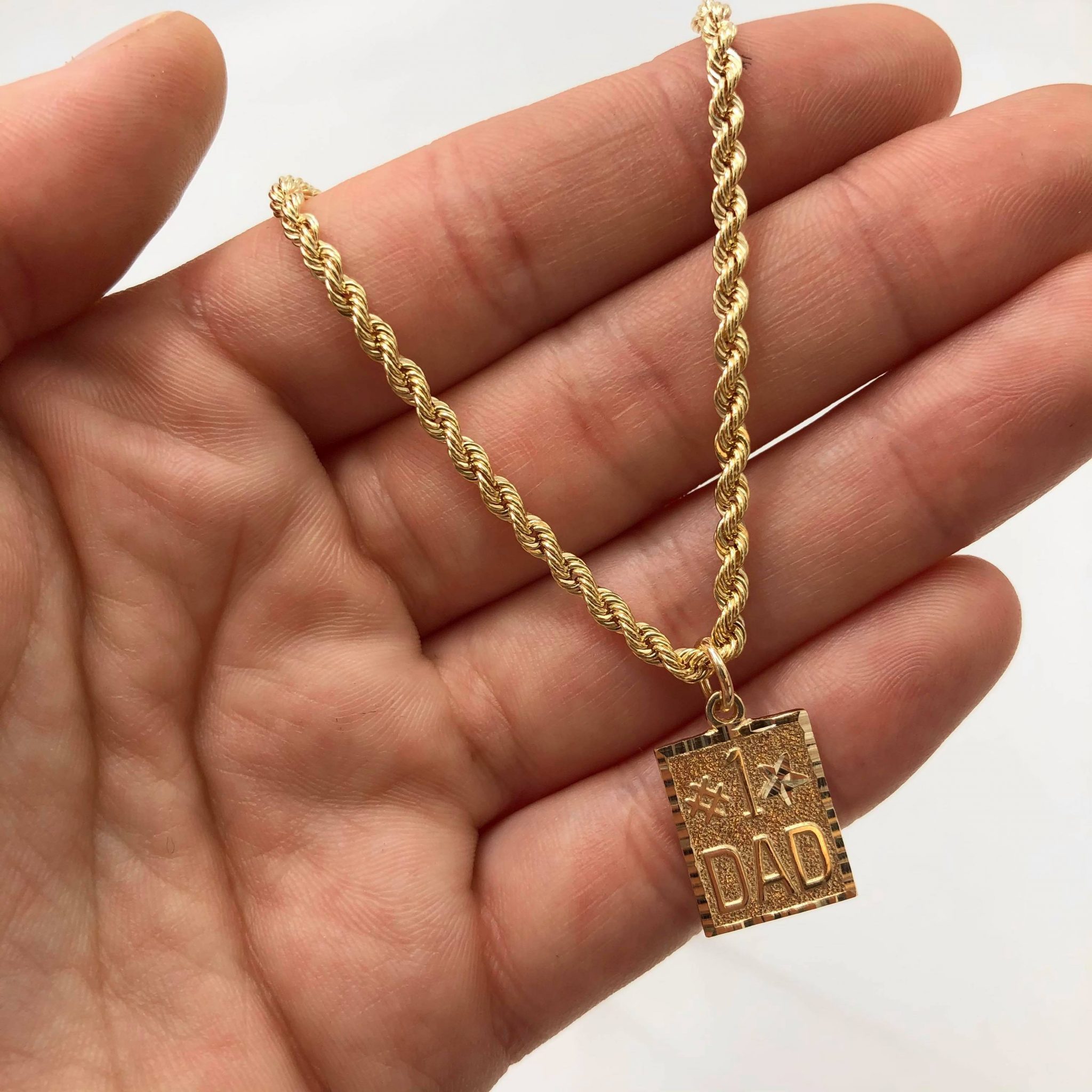 1 Dad Engravable Pendant