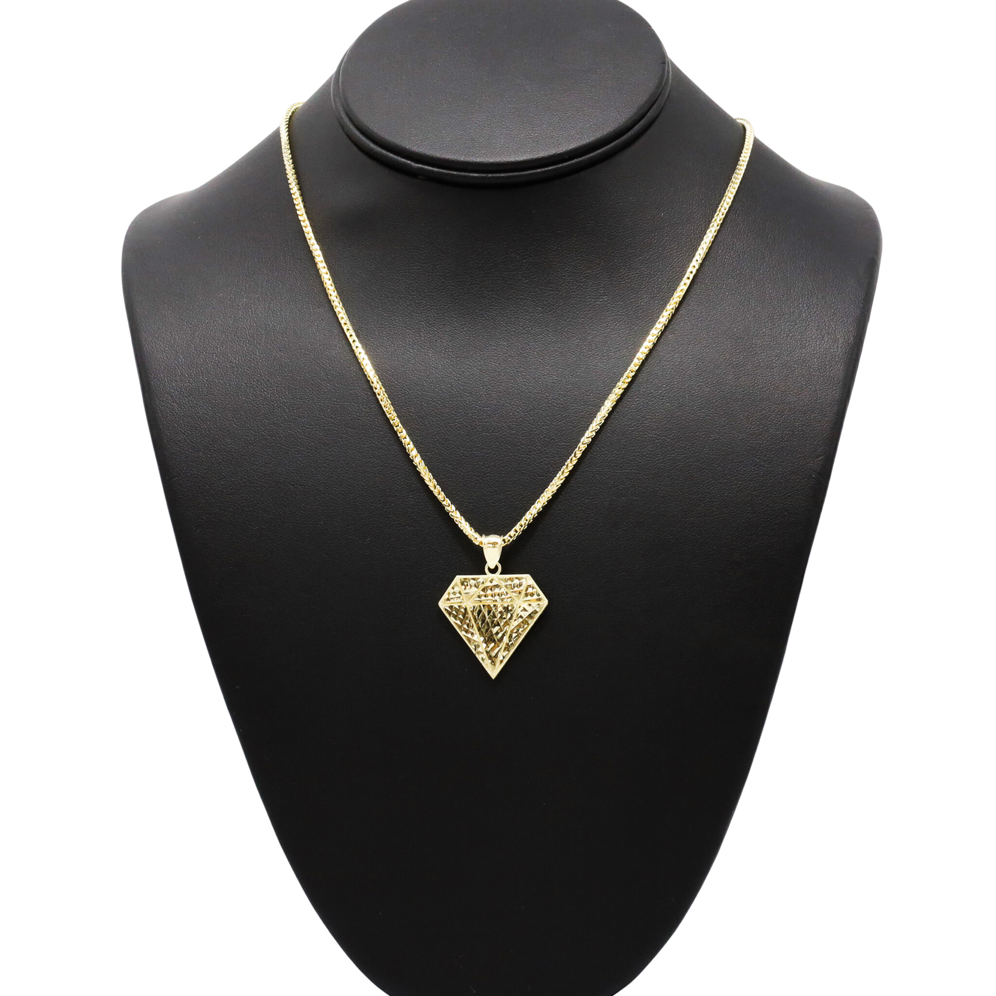 medium-diamond-pendant-golden-hand-jewellery